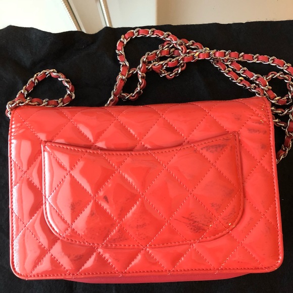 Chanel patent leather Wallet on a Chain - Picture 6 of 8